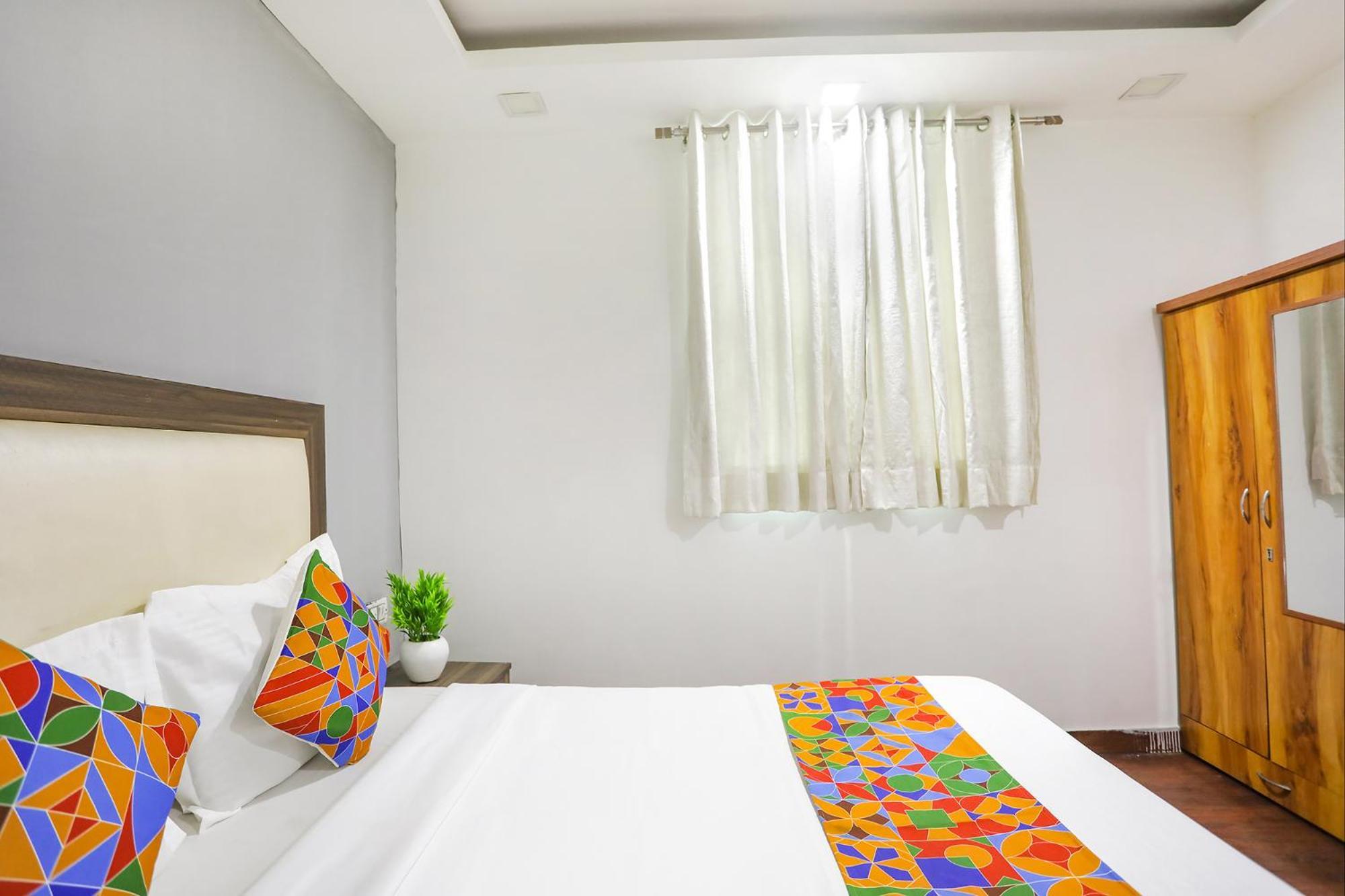 Hotel Fabexpress The Arrow Nowe Delhi Zewnętrze zdjęcie
