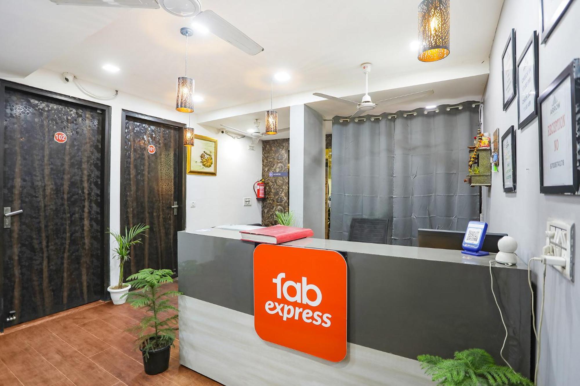 Hotel Fabexpress The Arrow Nowe Delhi Zewnętrze zdjęcie
