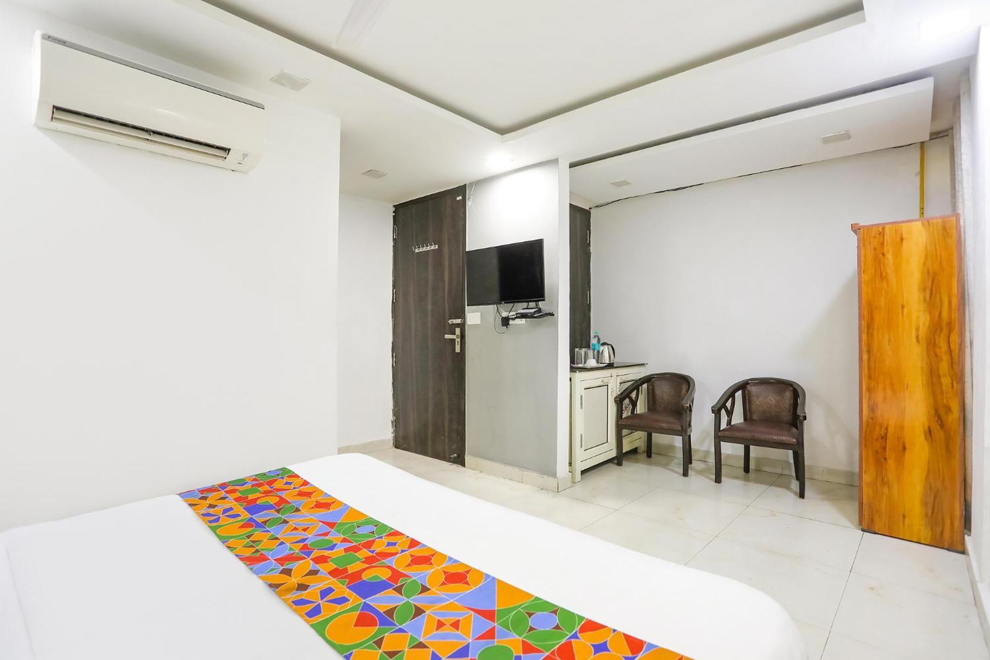 Hotel Fabexpress The Arrow Nowe Delhi Zewnętrze zdjęcie