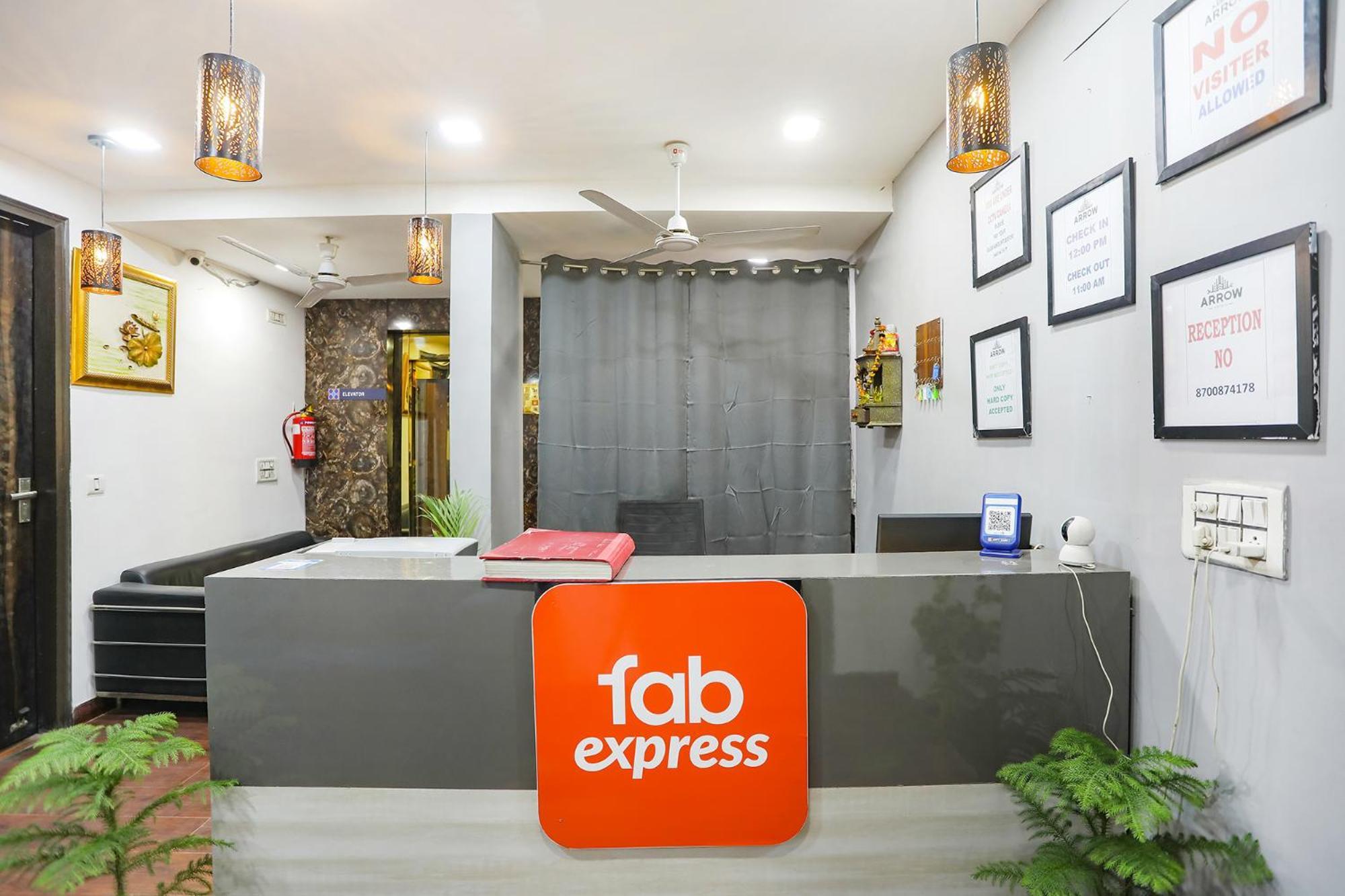 Hotel Fabexpress The Arrow Nowe Delhi Zewnętrze zdjęcie